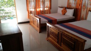 In-room safe, desk, soundproofing, free WiFi - Rich Resort & Restaurant (Mihintale)