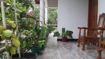 Pintu masuk hartanah