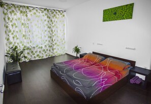 1 bedroom, premium bedding, iron/ironing board, free WiFi - Flora Apartment Centrum (Sofia)