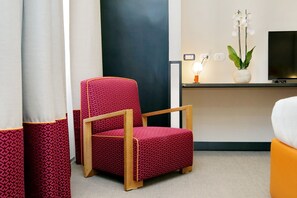 Superior Room | Premium bedding, minibar, in-room safe, individually furnished - Relais Vittoria Colonna (Rome)