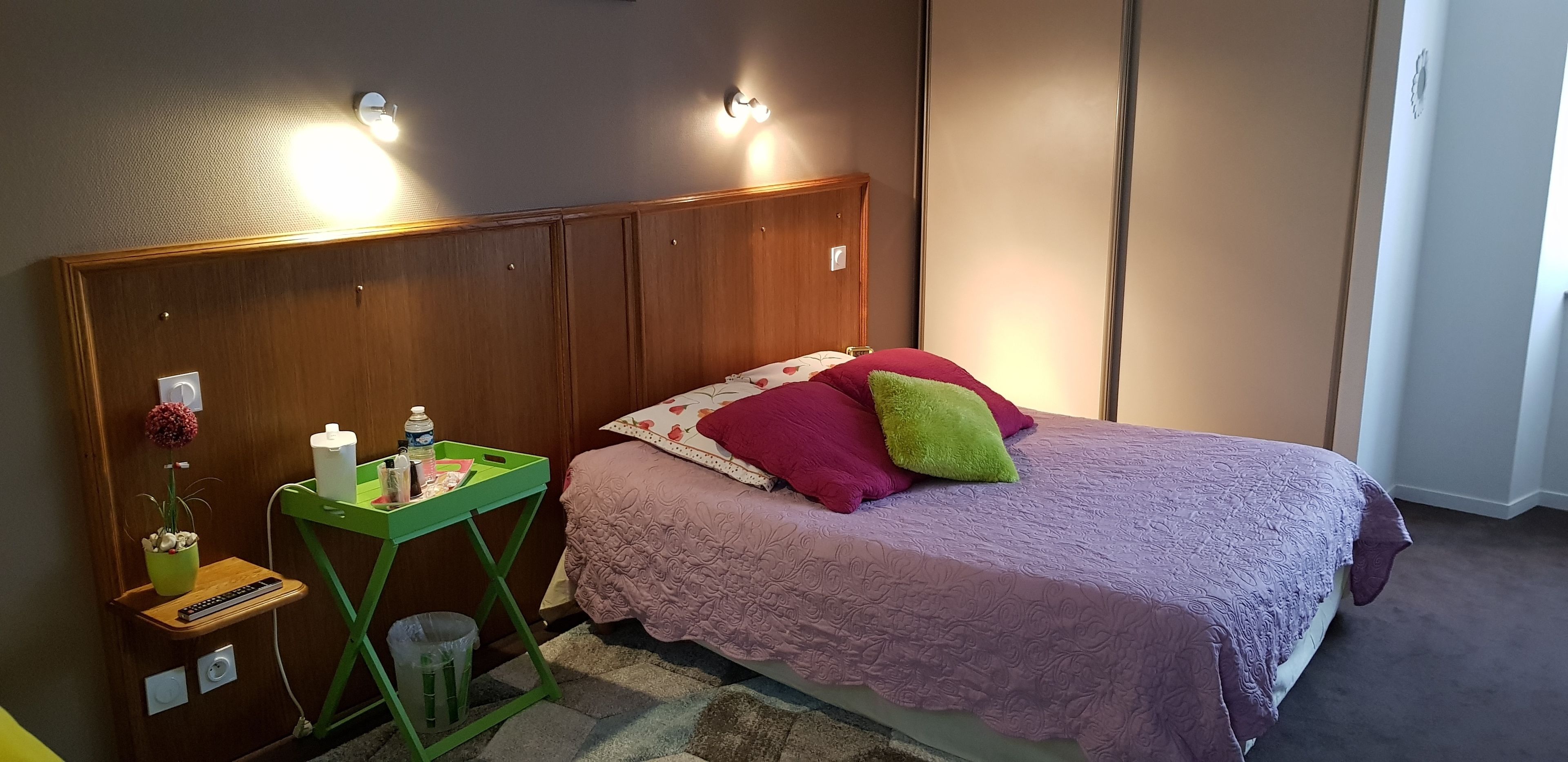 classic double room, 1 double bed, non smoking | premium bedding, individually decorated, individually furnished, desk