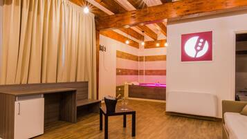 Télévision à écran plat de 32 pouces avec chaßnes numériques, télévision