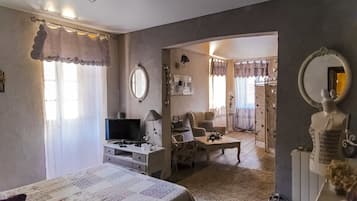 Double Room (Angelot) | Premium bedding, in-room safe, individually decorated