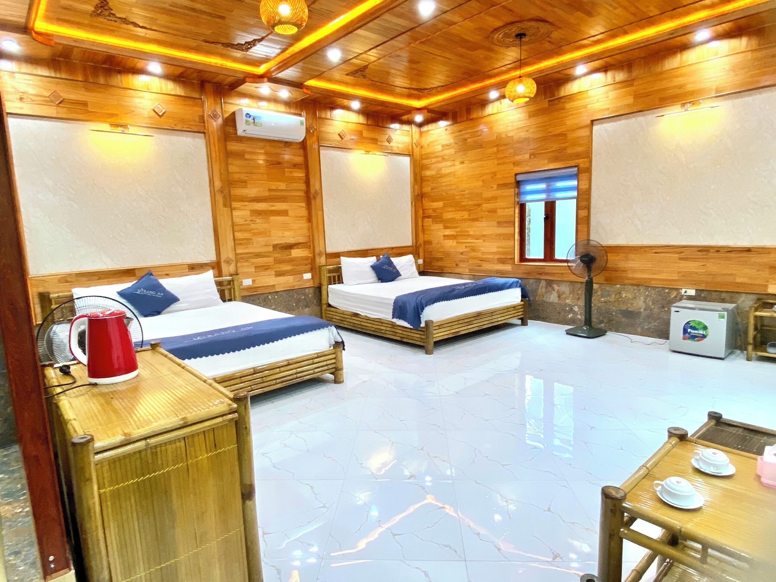 quadruple bungalow | desk, free wifi, bed sheets