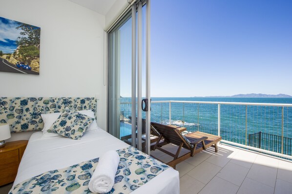 Superior-Apartment, 2 Schlafzimmer, Poolzugang, Meerblick | Ausblick vom Zimmer