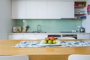 Superior Apartment, 2 Bedrooms, Pool Access, Ocean View | Private kitchen
