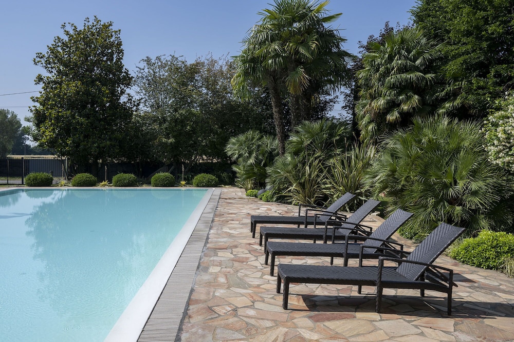 Corte Airone by null