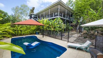 Kolam renang outdoor