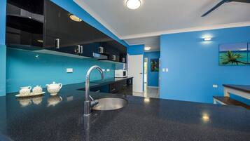 Family House, 3 Bedrooms, Patio, Ocean View | Private kitchen | Full-sized fridge, microwave, stovetop, dishwasher