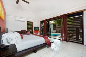 Superior villa, 4 slaapkamers, privézwembad, uitzicht op tuin | 4 slaapkamers, een strijkplank/strijkijzer, babybedden (toeslag)