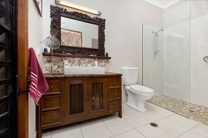Superior Villa, 4 Bedrooms, Private Pool, Garden View | Bathroom | Separate tub and shower, deep soaking tub, free toiletries, hair dryer
