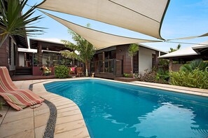 Outdoor pool - Banyak Villa (Horseshoe Bay)