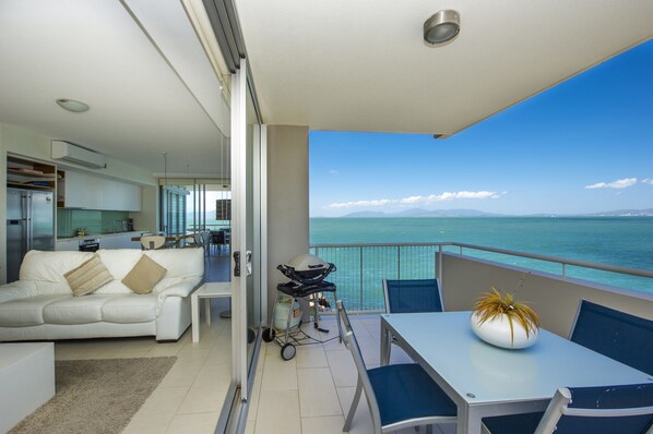 Superior Apartment, 3 Bedrooms, Pool Access, Ocean View | Balcony - 1 Bright Point Apartment 4201 (Nelly Bay)
