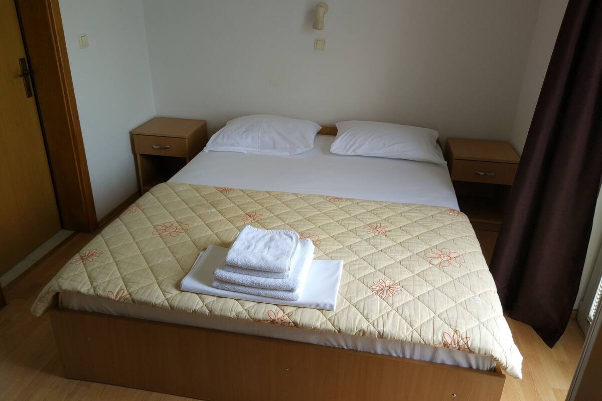 Double Room | WiFi (free)
