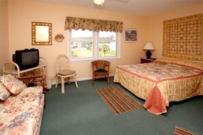 Condo, 2 Bedrooms, Oceanfront | Individually decorated, individually furnished, bed sheets