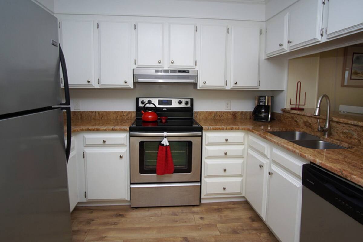 Condo, 2 Bedrooms, Ocean View | Private kitchen | Full-size fridge, microwave, oven, stovetop