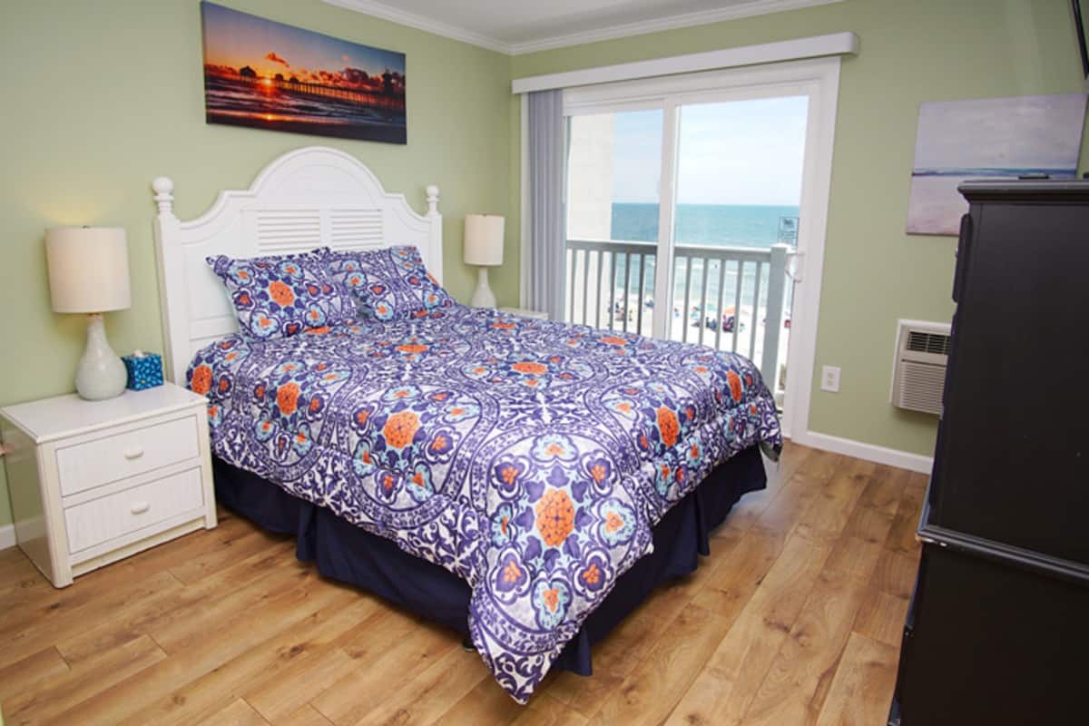 Condo, 2 Bedrooms, Oceanfront | Individually decorated, individually furnished, bed sheets