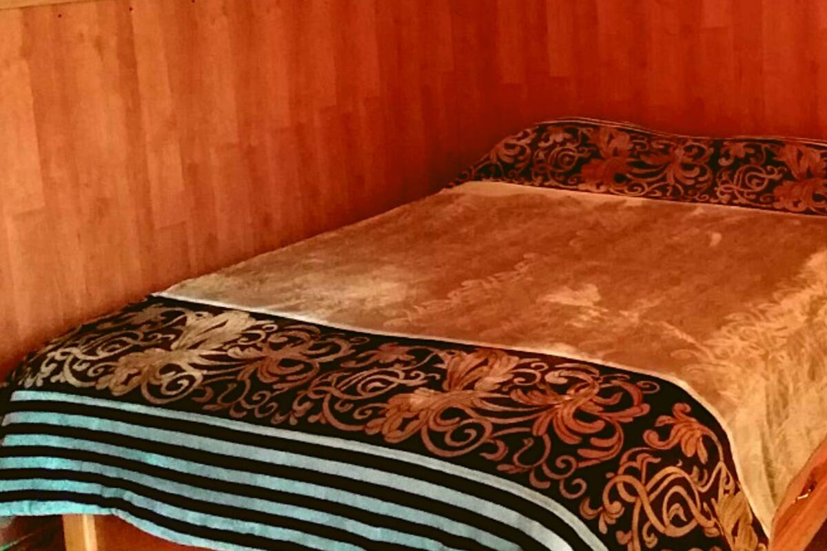 Single Room | Desk, WiFi (free)