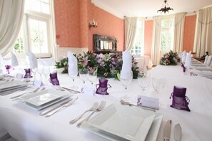 Dinner served - Château de Béhen (Behen)