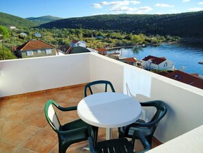 Soundproofing, iron/ironing board, free WiFi - Apartments Vesna (Bigovo)