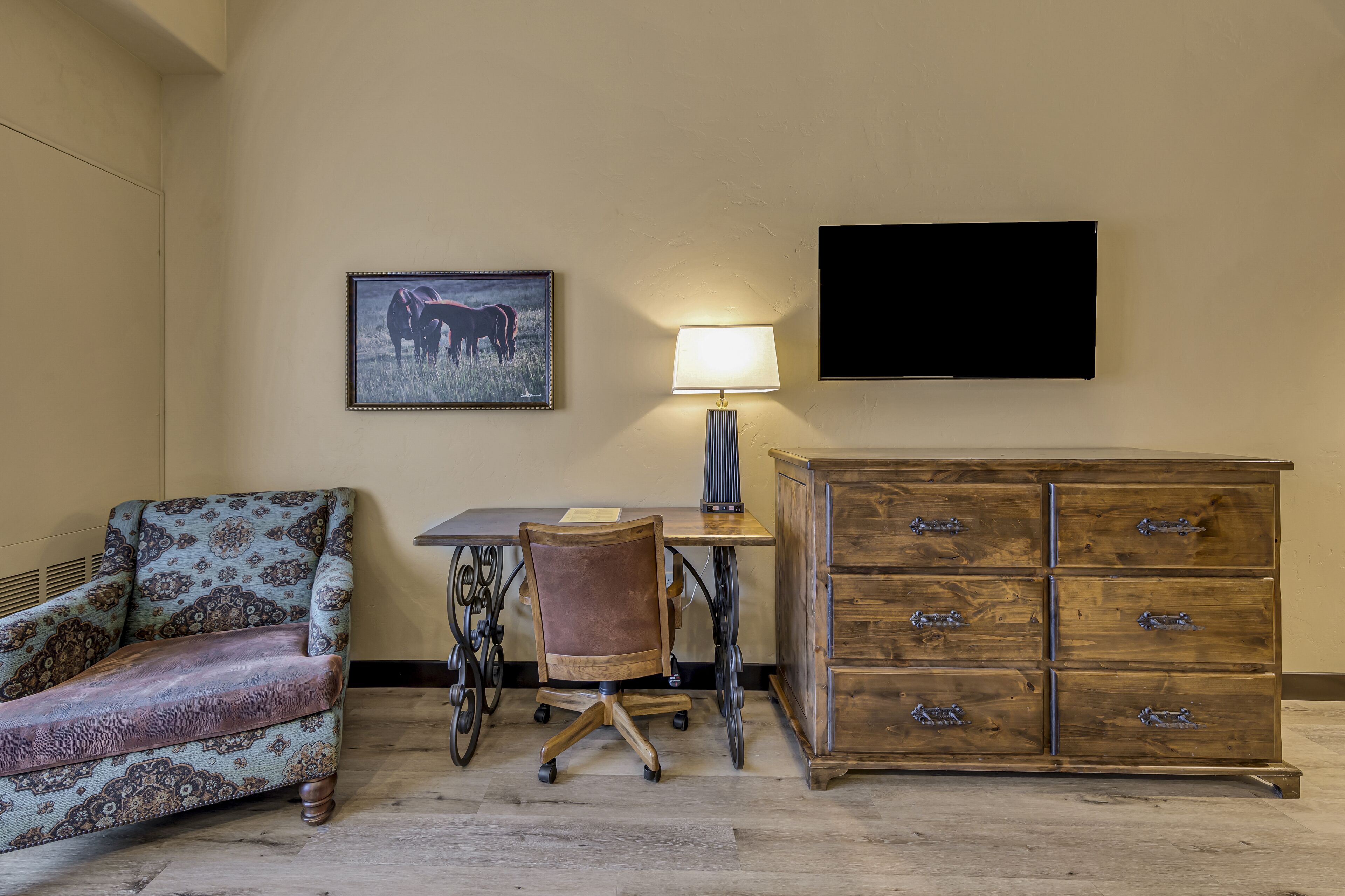 1 bedroom, premium bedding, down duvets, in-room safe