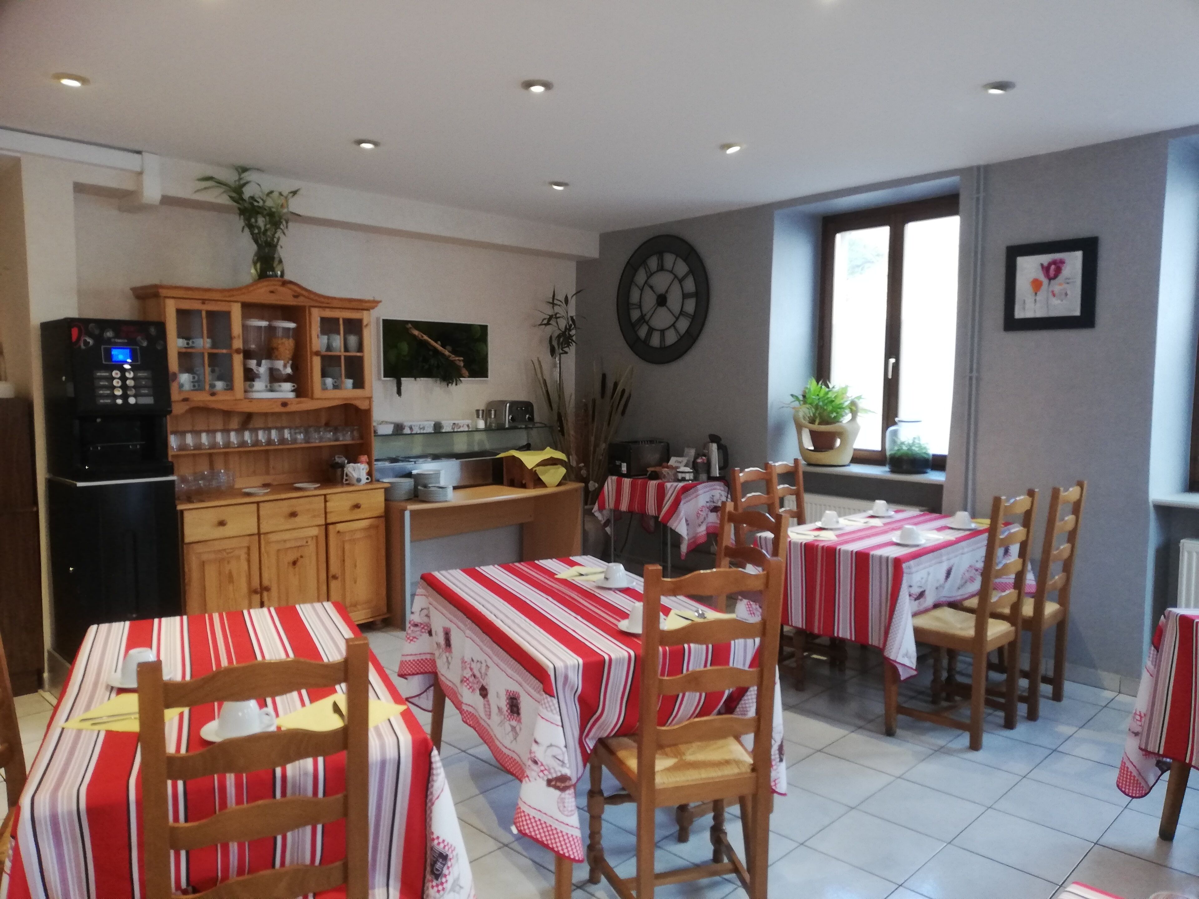 daily buffet breakfast (eur 9.5 per person)