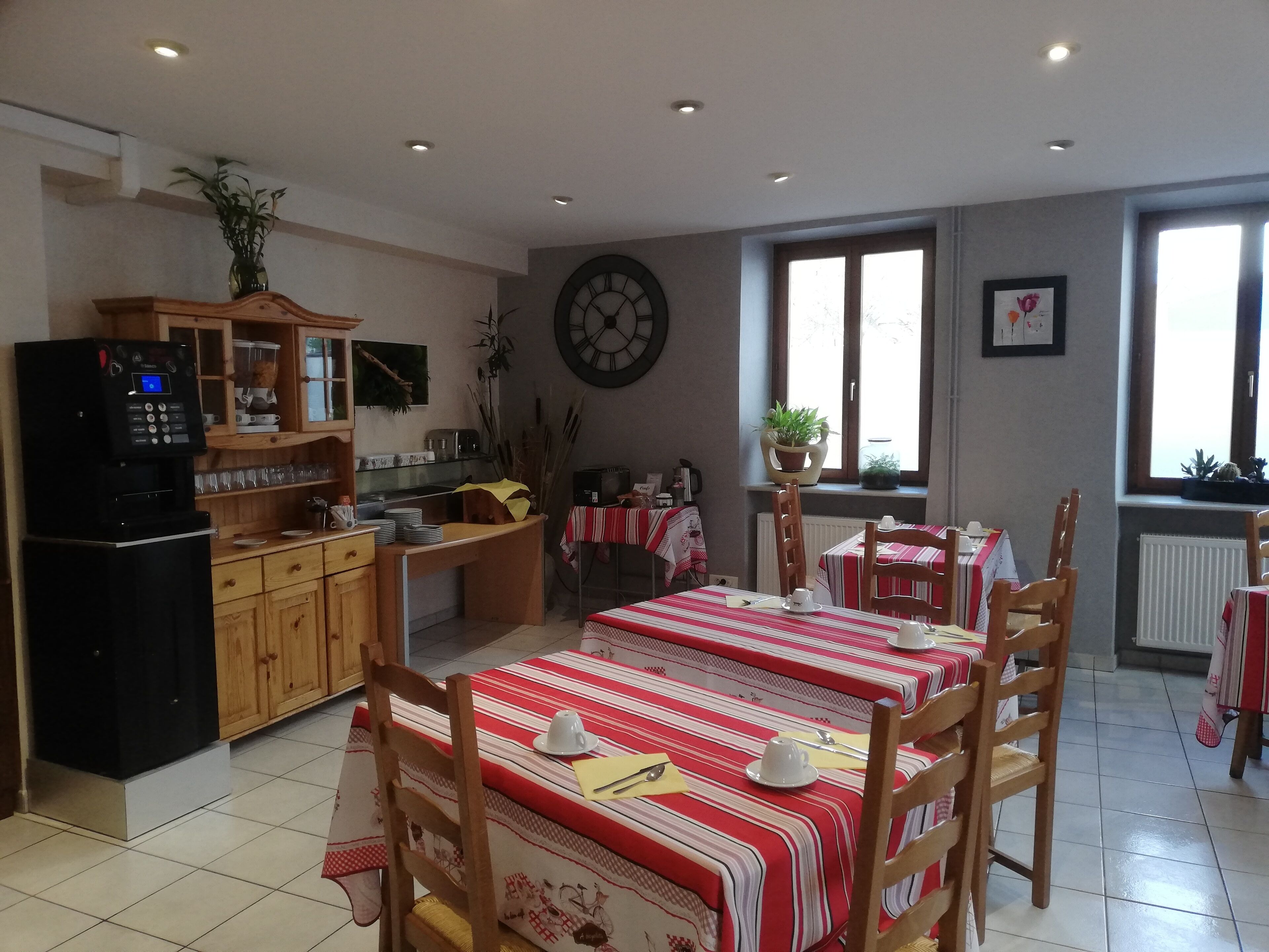 daily buffet breakfast (eur 9.5 per person)