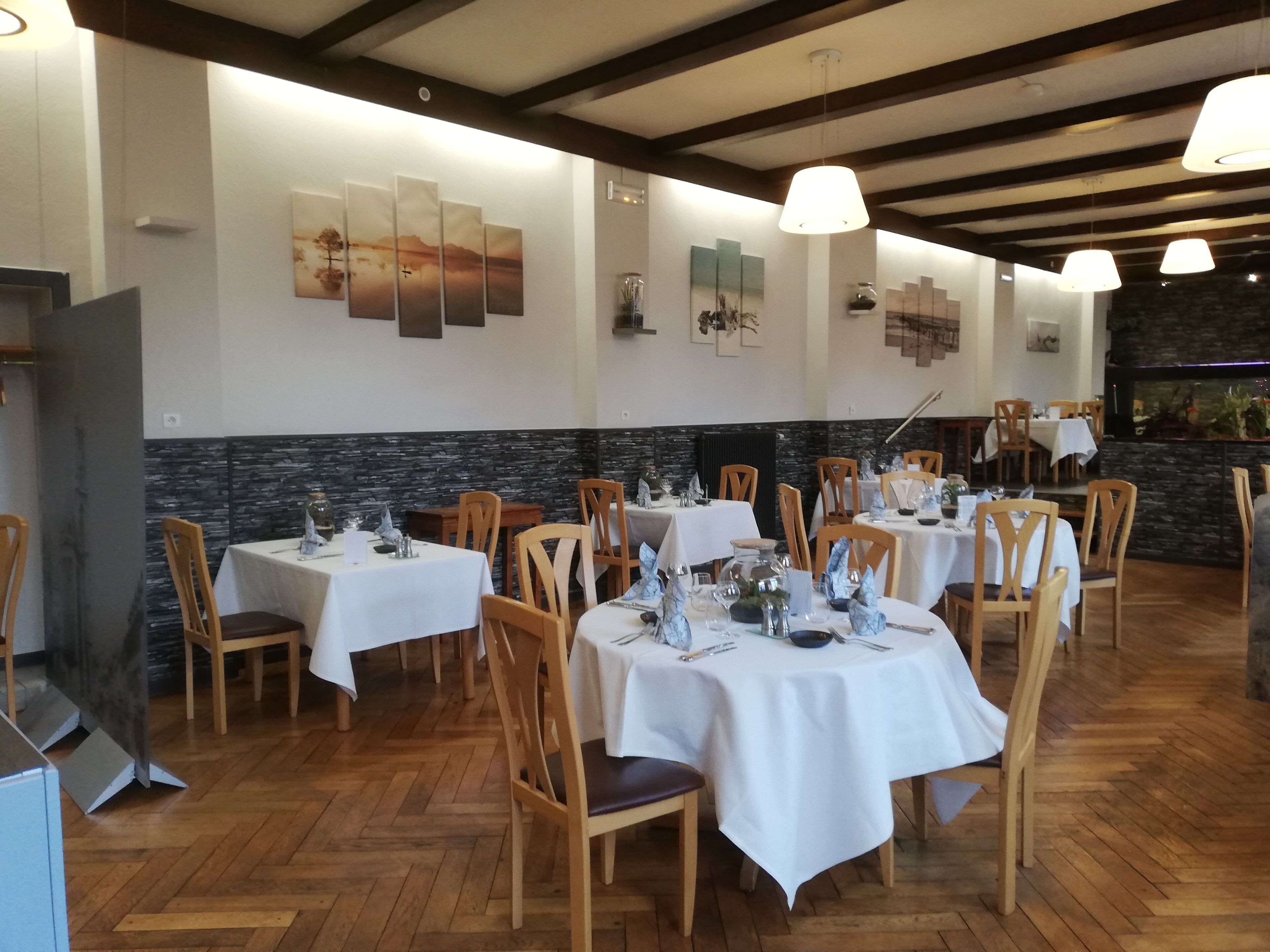 breakfast, lunch, dinner served; french cuisine