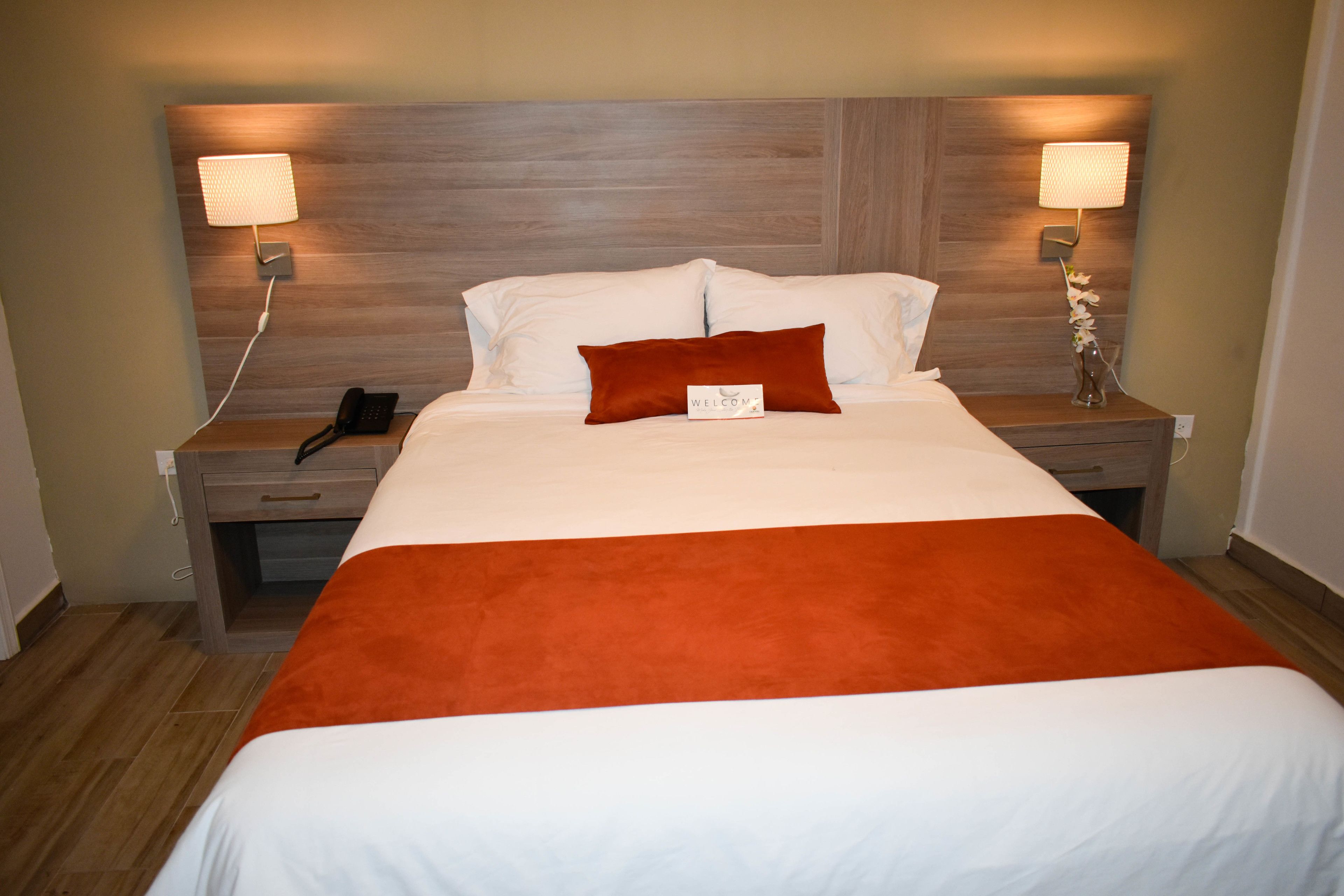 business room | desk, iron/ironing board, free wifi, bed sheets