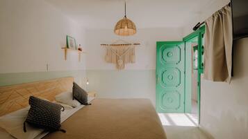 Habitación King | Tabla de planchar con plancha, wifi gratis y ropa de cama