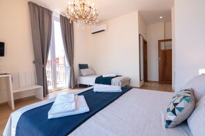 Deluxe Triple Room, Sea View (Giuliana) | View from room - Santa Caterina B&B (Naples)
