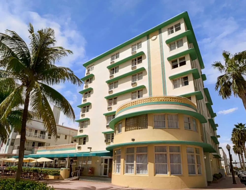 The Broadmore Miami Beach by null