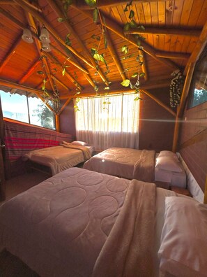 Quadruple Room | Free WiFi, bed sheets - Alojamiento Vertientes del Imbabura (San Pablo del Lago)