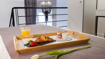 Leilighet – deluxe (1) | Spiseområde på rommet