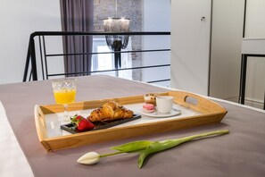 Deluxe Apartment (1) | In-room dining - DeZign Apartments (Zadar)