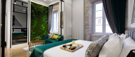 Deluxe-Studiosuite | Zimmersafe, Schreibtisch, laptopgeeigneter Arbeitsplatz