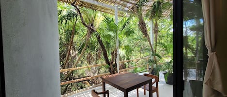 Deluxe Room King Bed with Terrace | Terrace/patio