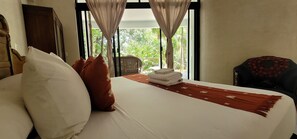 Superior Room King Size Bed with Terrace and Jungle View | Premium bedding, individually decorated, individually furnished - Casa Ambar Tulum (Tulum)