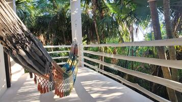 Deluxe Room King Bed with Terrace | Vista desde la habitación