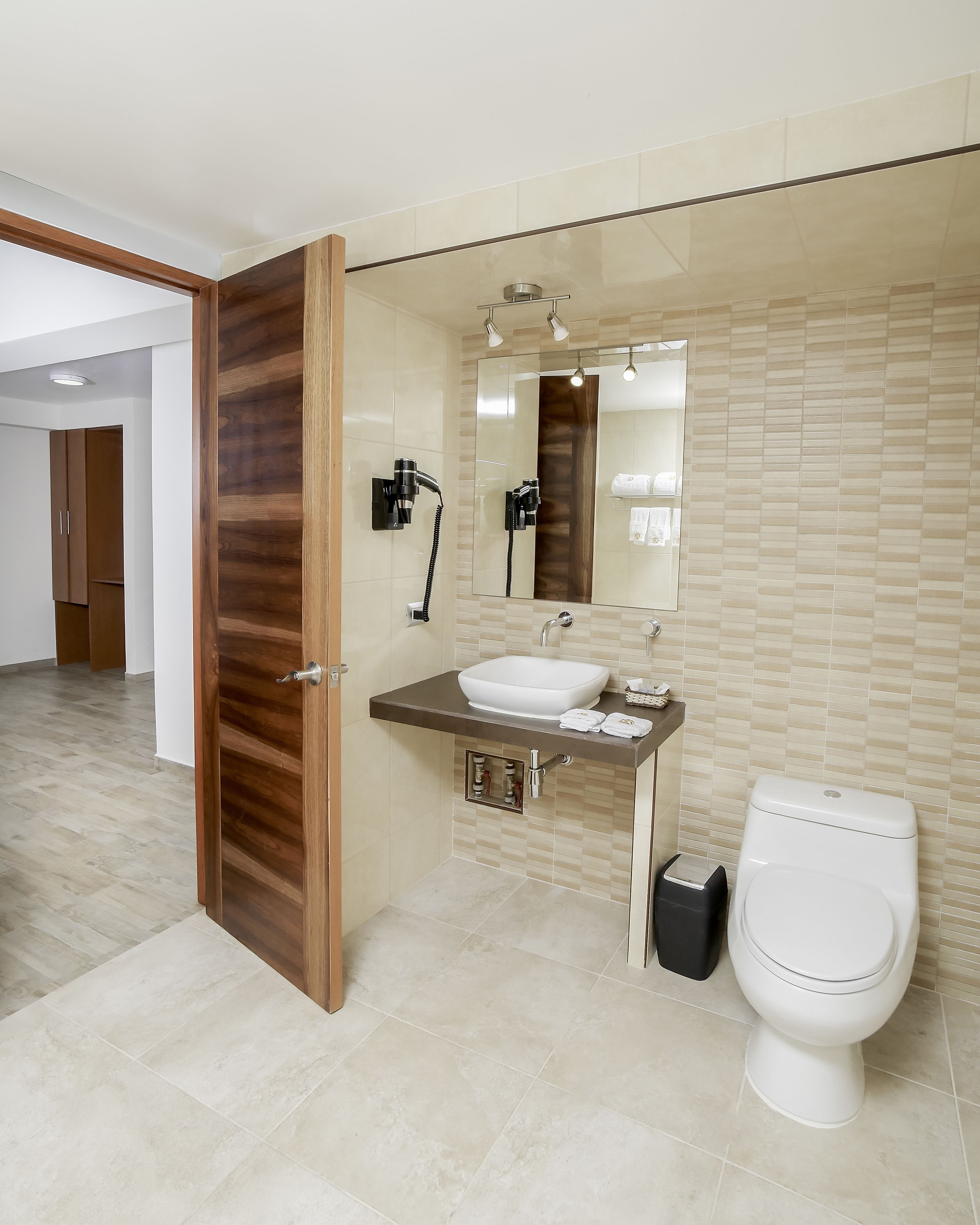 presidential suite, 1 king bed | bathroom | free toiletries, hair dryer, towels