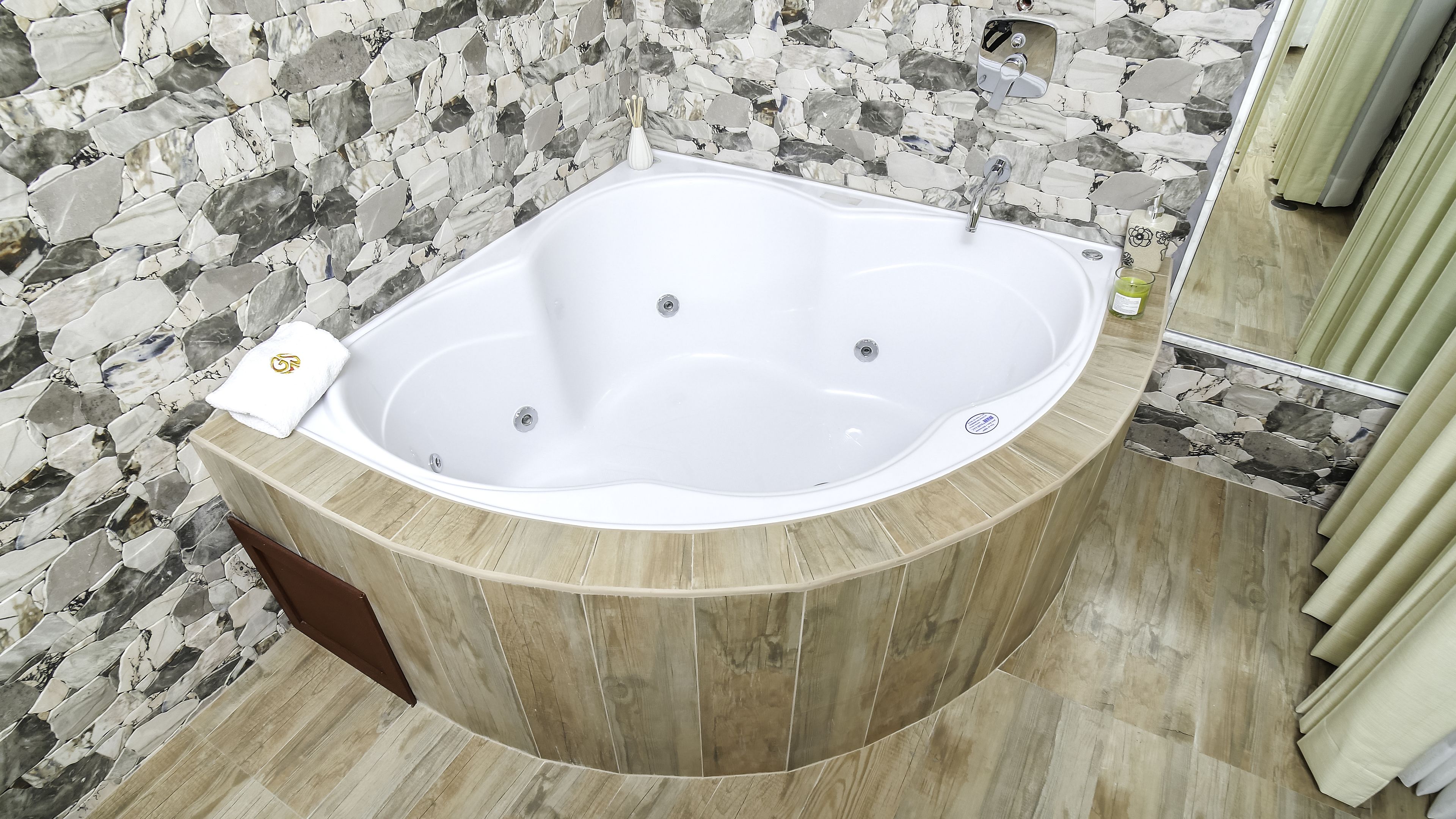 presidential suite, 1 king bed | jetted bathtub