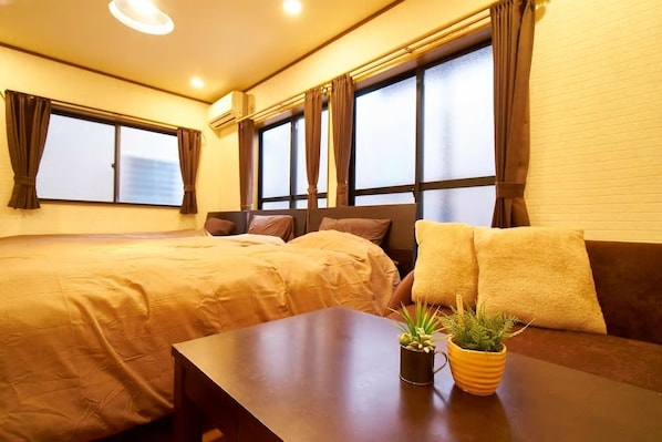 Habitación triple económica | Wifi gratis