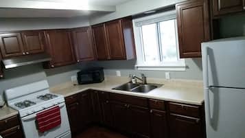 Fridge, microwave, stovetop, toaster