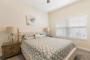 4 bedrooms, iron/ironing board, WiFi, bed sheets