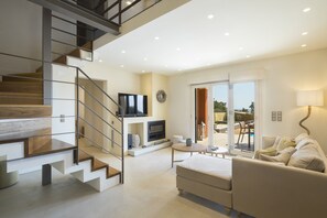 Villa Main Livingroom