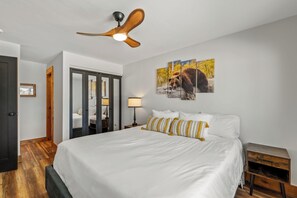 3 bedrooms, iron/ironing board, free WiFi, bed sheets - Bear Claw 310 Premium On Mountain Condo With Ski-In/Ski-Out Access! (Steamboat Springs)