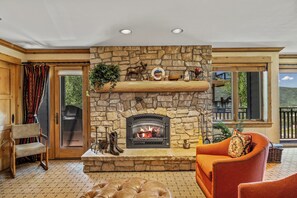 Interior - Bear Claw 306 Luxury Slope-side Condo With Ski-In/Ski-Out Access! (Steamboat Springs)