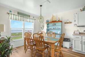 Dining - Sunset Dreams - Pet friendly, Waterfront; Shared dock! (Chincoteague Island)