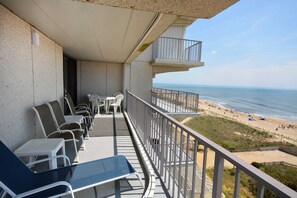 Property grounds - Colorful, spacious 2 bedroom oceanfront condo with WiFi, an outdoor pool, and a great ocean view located midtown and just steps to the beach! (Ocean City)