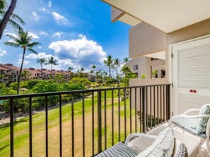 Property grounds - Roomy West Maui Suite w/Cool Tile Floors, WiFi, Full Kitchen–Kamaole Sands 3205 (KIHEI)